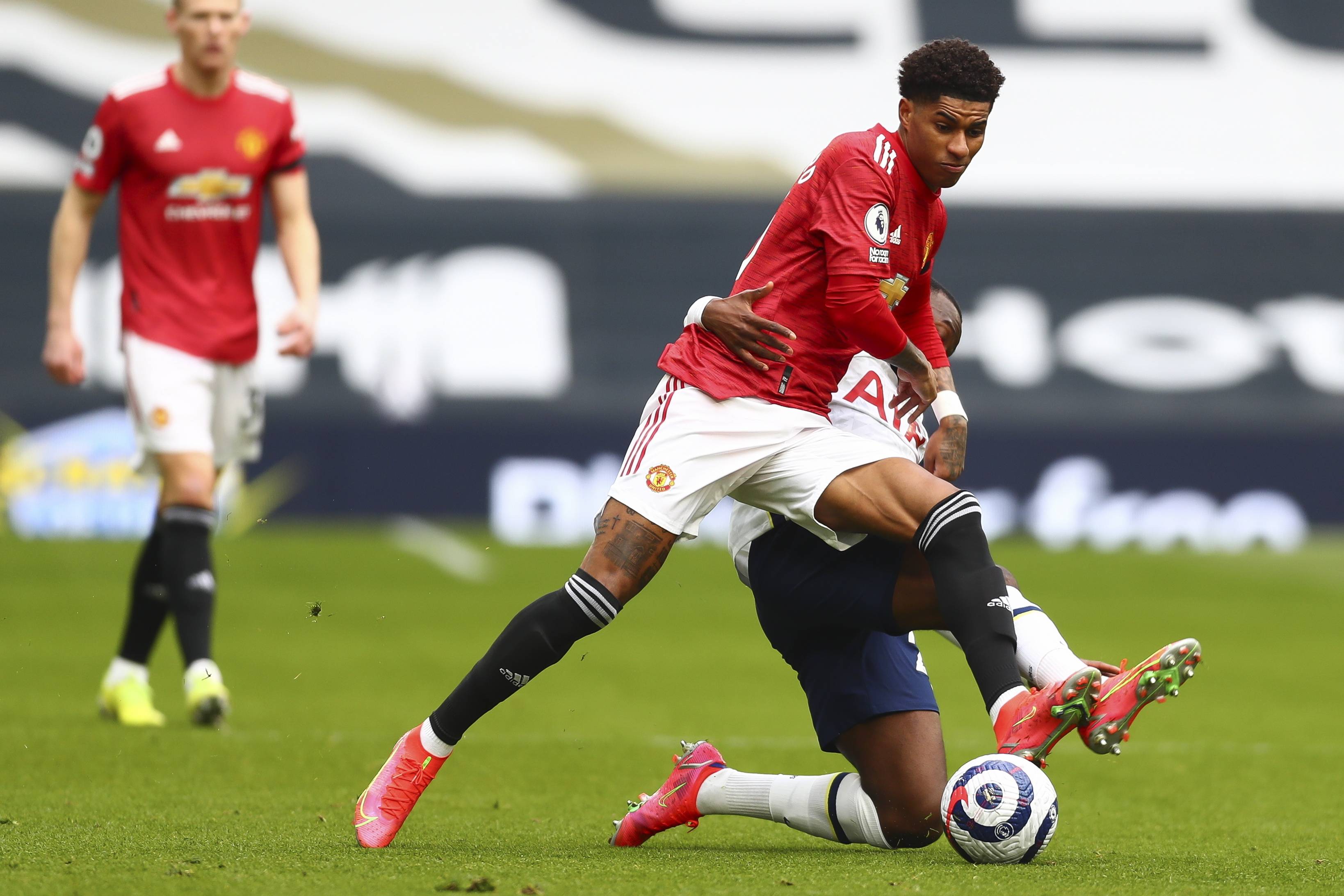 德里短期缺 德里短期缺